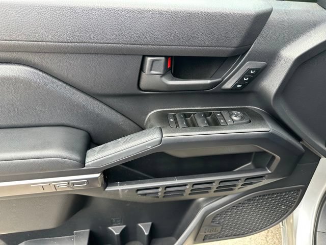Used 2025 Toyota 4Runner TRD Off-Road Premium AWD/4WD image 19