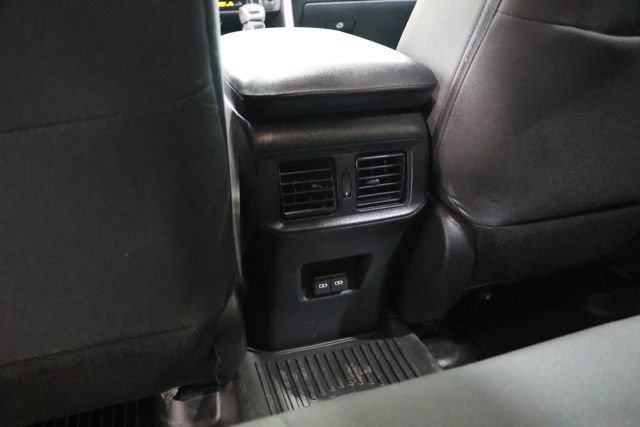 Used 2022 Toyota RAV4 SE w/ Convenience Package AWD/4WD image 33