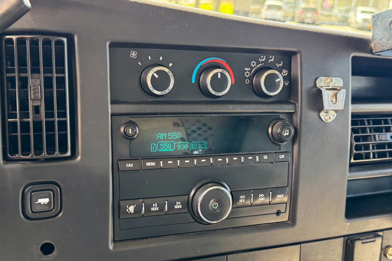 Used 2019 Chevrolet Express 2500 w/ Driver Convenience Package image 28