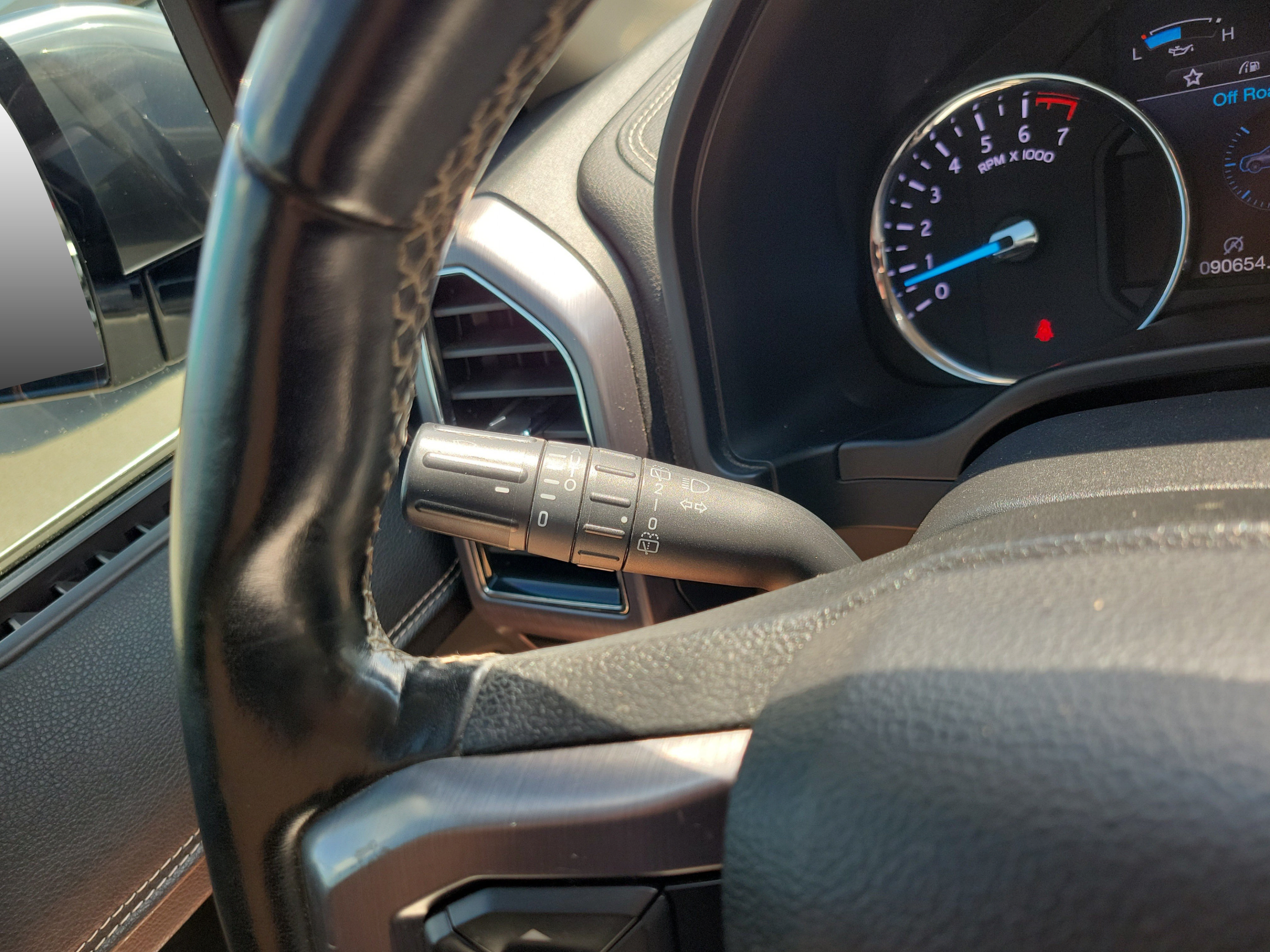 Used 2019 Ford Expedition Platinum RWD image 23