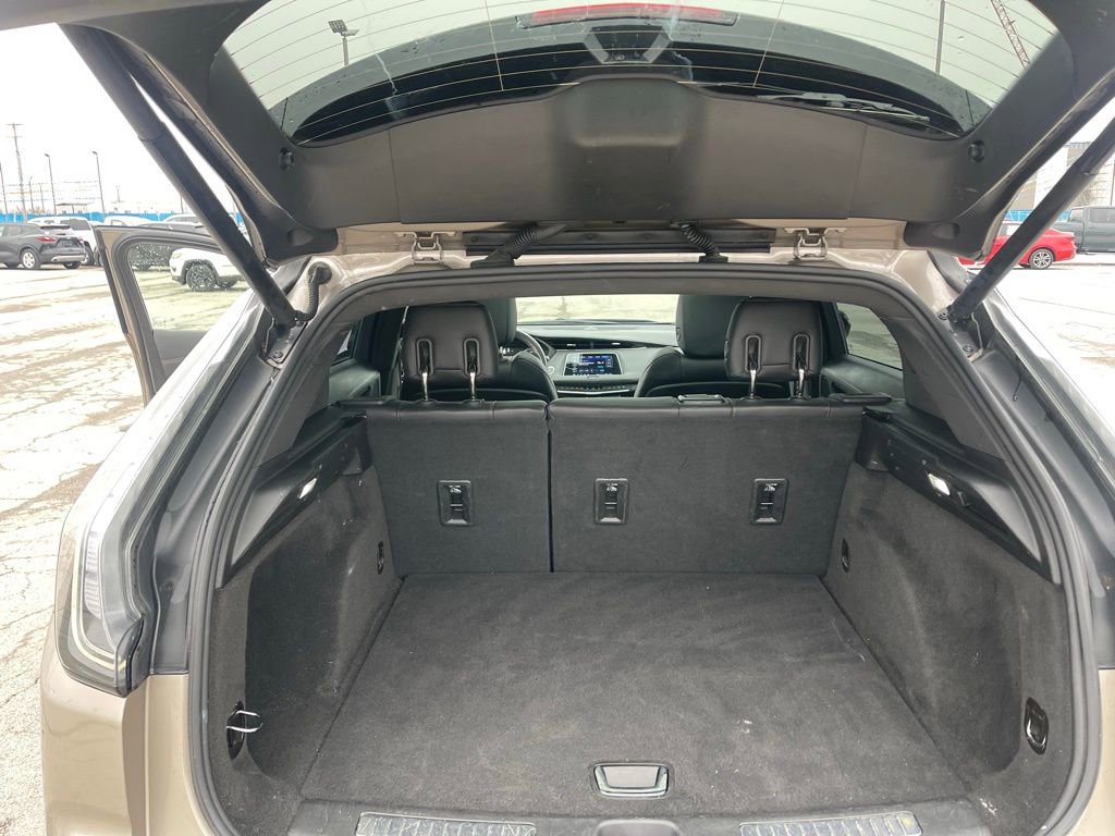 Used 2023 Cadillac XT4 Sport w/ Enhanced Visibility Package image 21