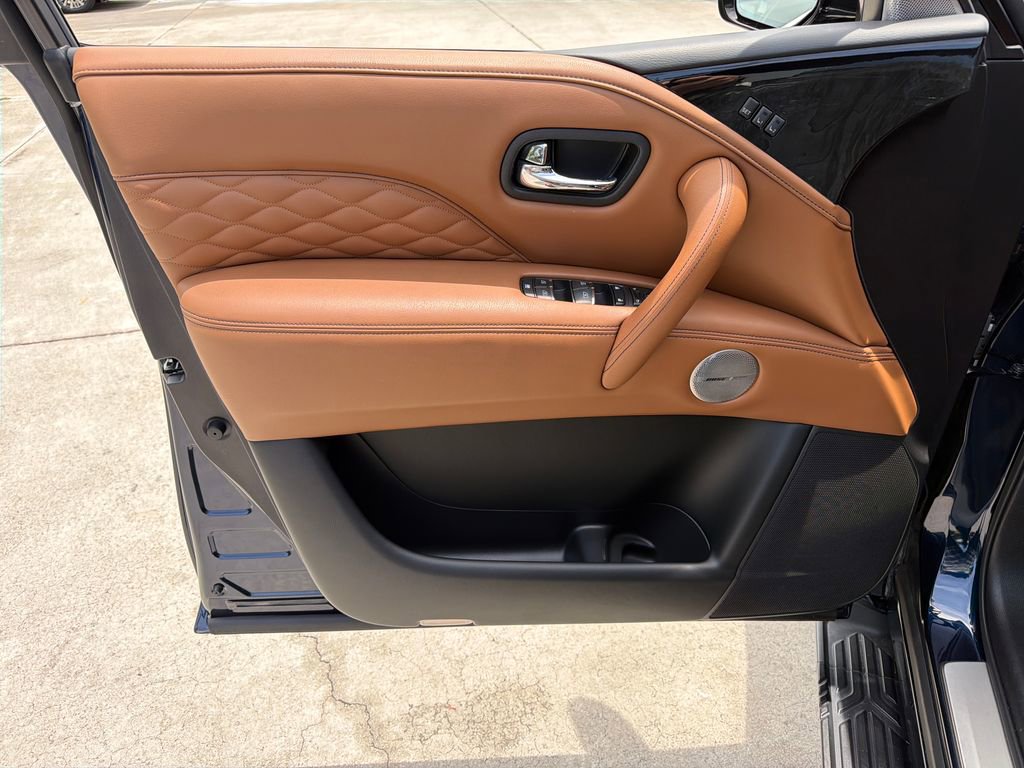 Used 2023 INFINITI QX80 Sensory w/ Cargo Package AWD/4WD image 18