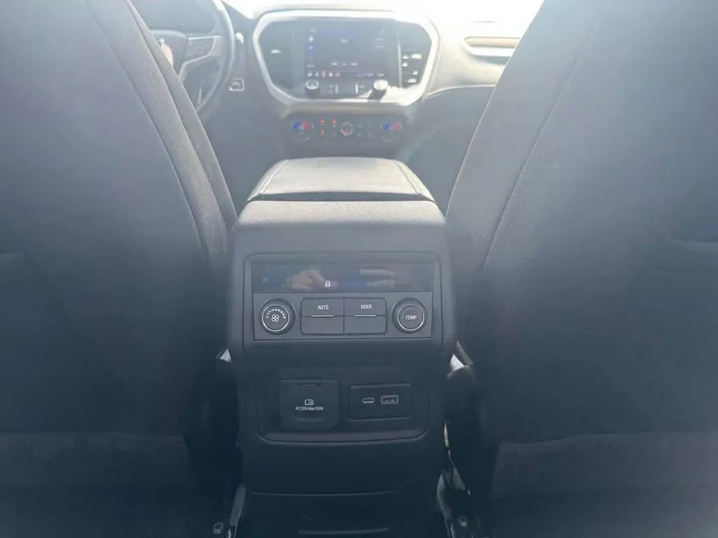 Used 2021 GMC Acadia SLE w/ Driver Convenience Package FWD image 19