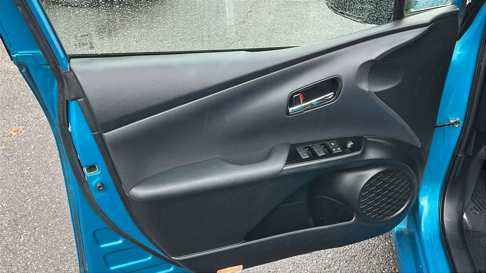 Used 2020 Toyota Prius Prime LE FWD image 9
