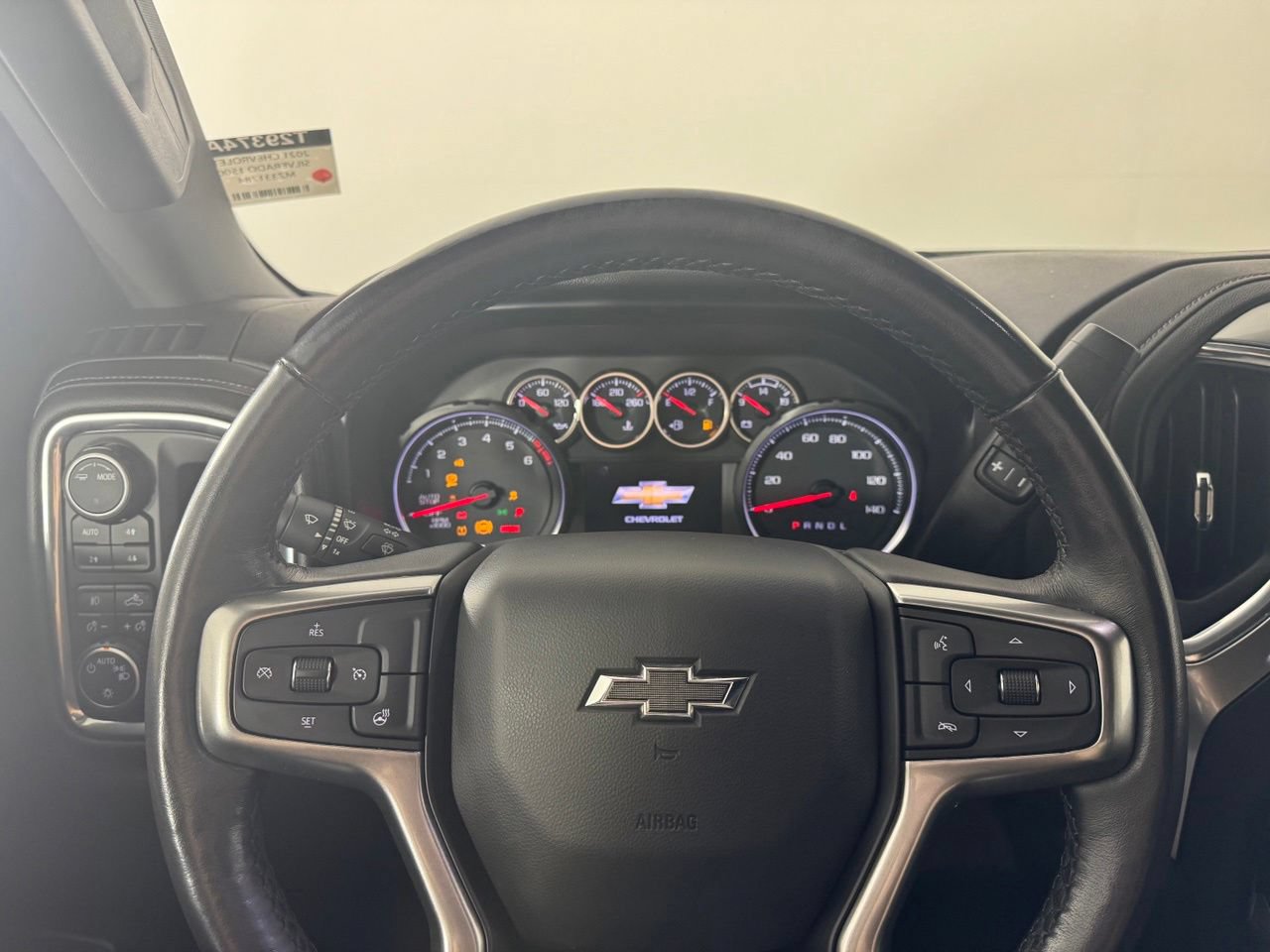 Used 2021 Chevrolet Silverado 1500 LT Trail Boss w/ Convenience Package II AWD/4WD image 15