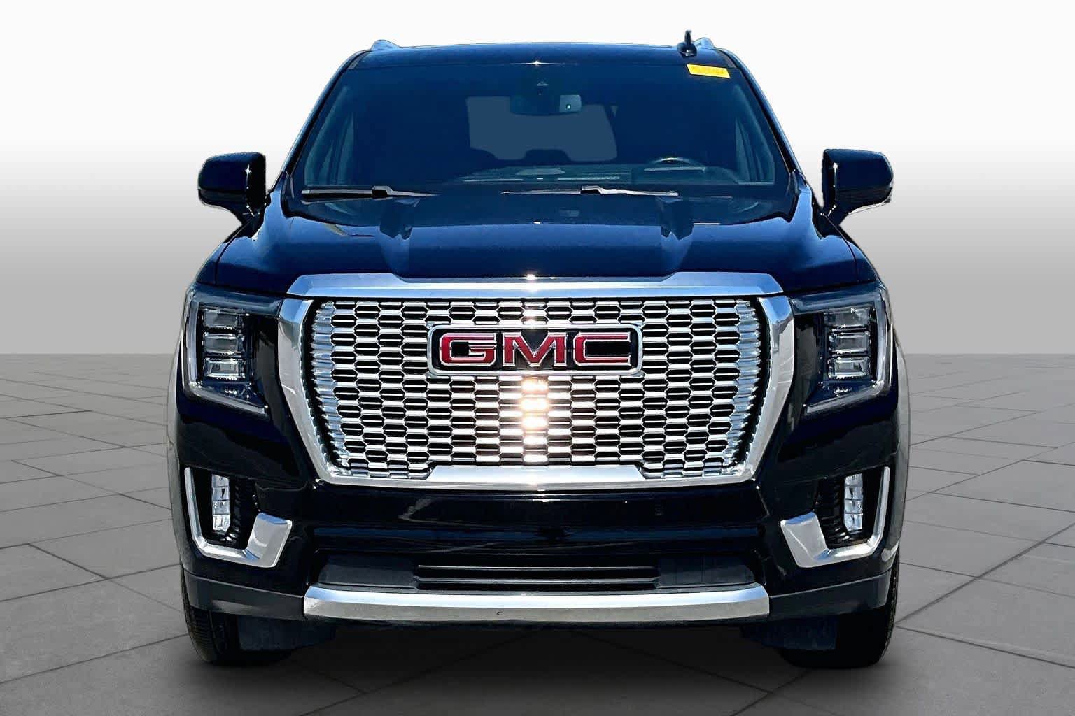 Used 2021 GMC Yukon Denali AWD/4WD image 4