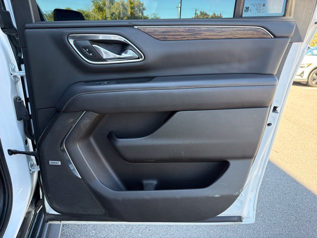 Used 2022 Chevrolet Suburban Premier AWD/4WD image 14