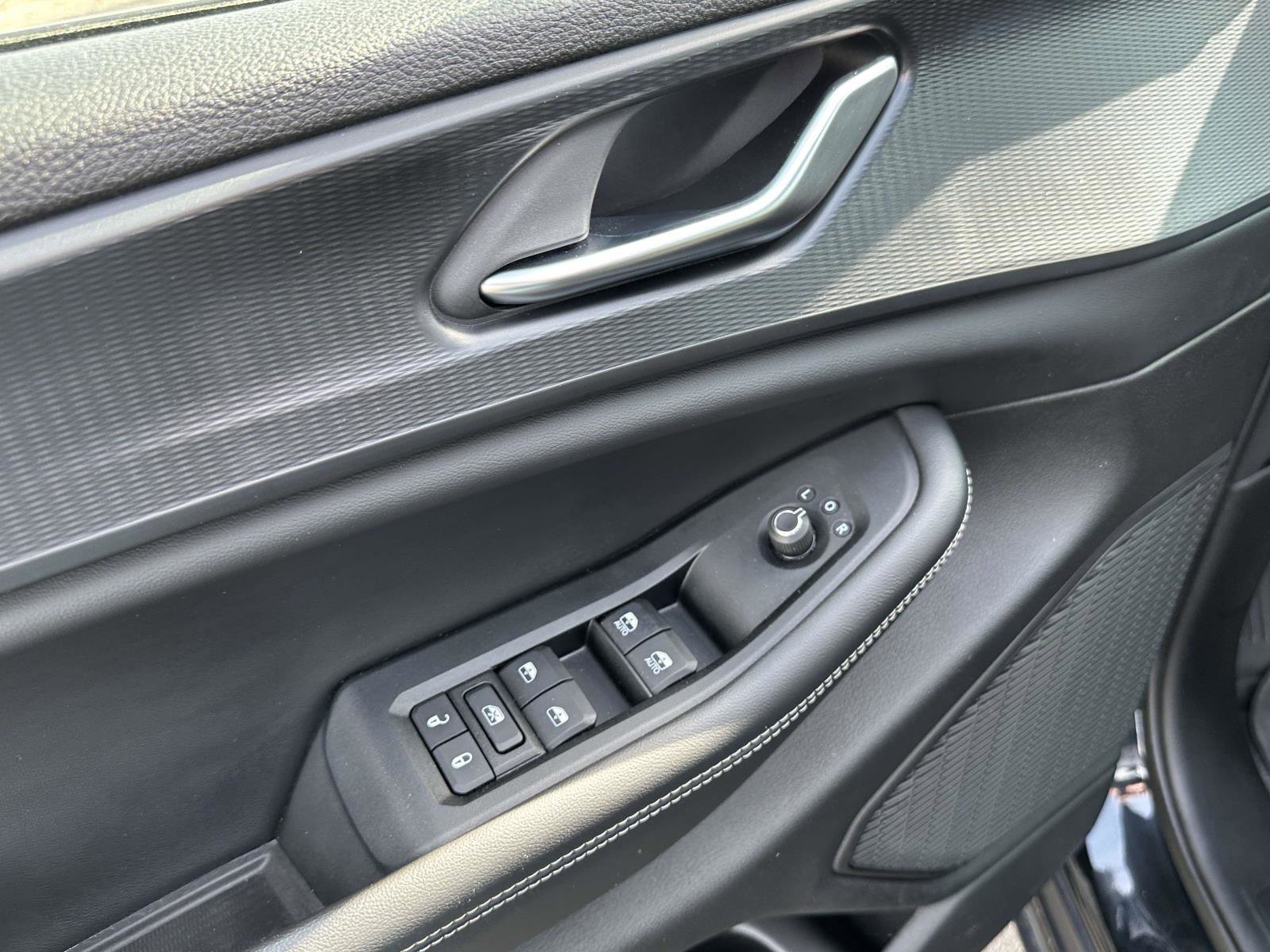 Used 2023 Jeep Grand Cherokee L Laredo image 17