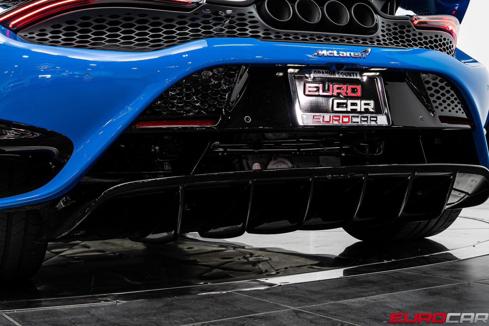 Used 2022 McLaren 765LT RWD image 28