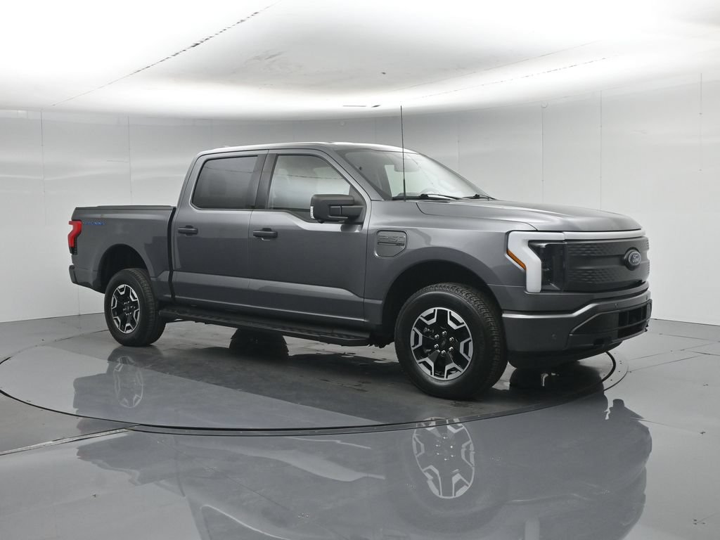 Used 2023 Ford F150 Lightning XLT AWD/4WD image 26