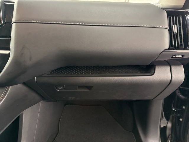 Used 2025 Nissan Pathfinder SV w/ SV Premium Package image 14