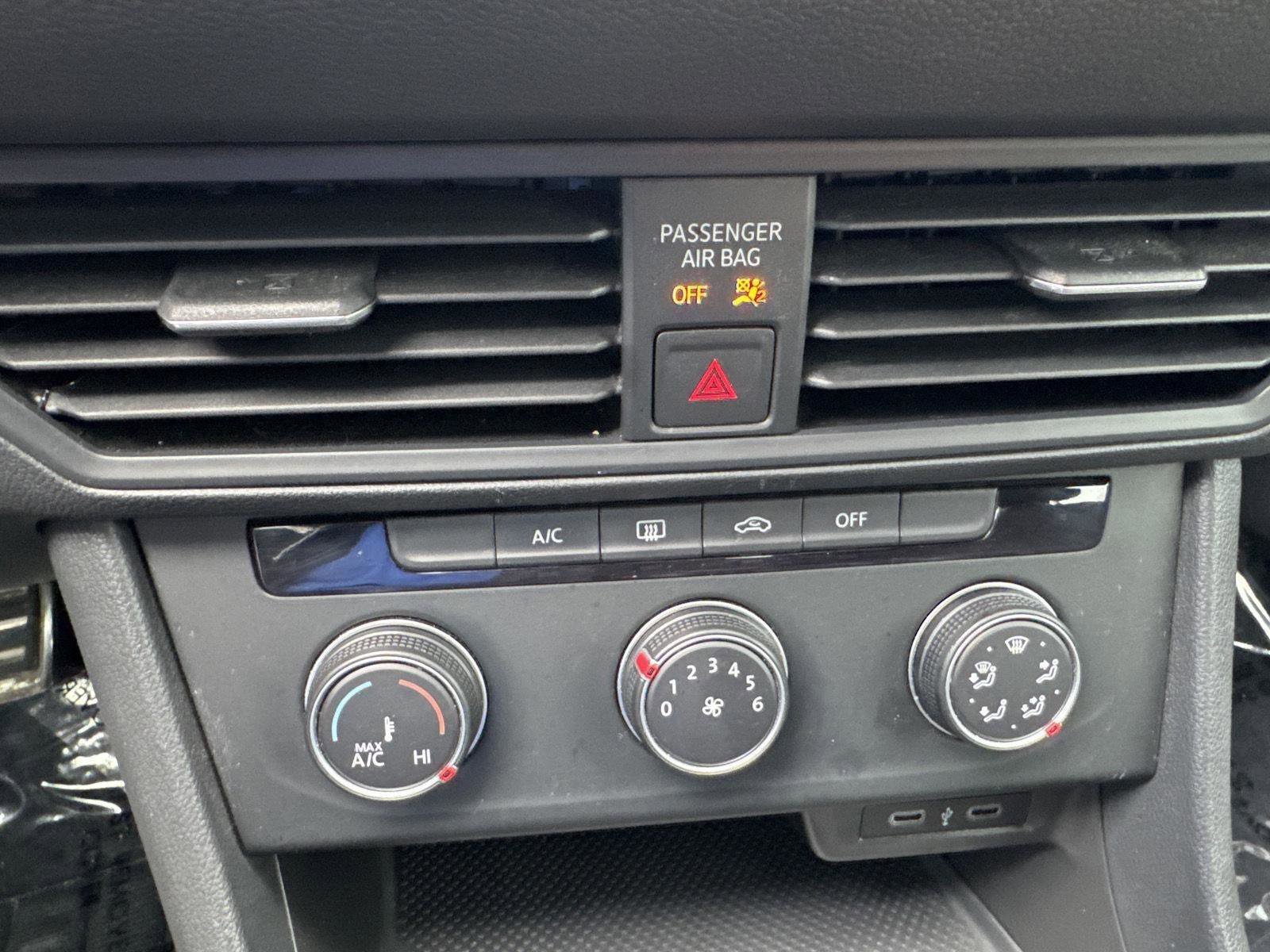 Certified 2023 Volkswagen Jetta Sport image 15