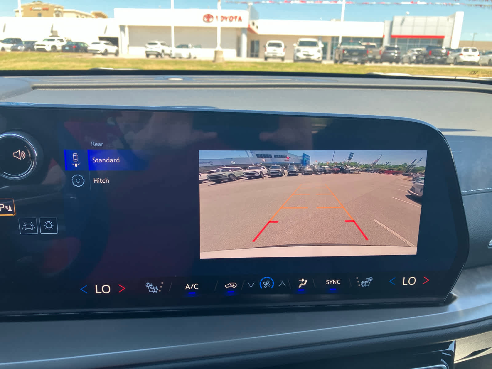 New 2026 Chevrolet Traverse LT AWD/4WD image 25