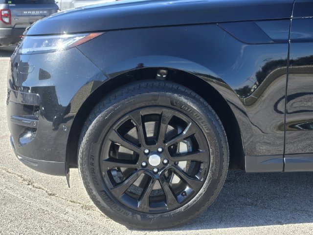 Used 2023 Land Rover Range Rover Sport SE AWD/4WD image 9