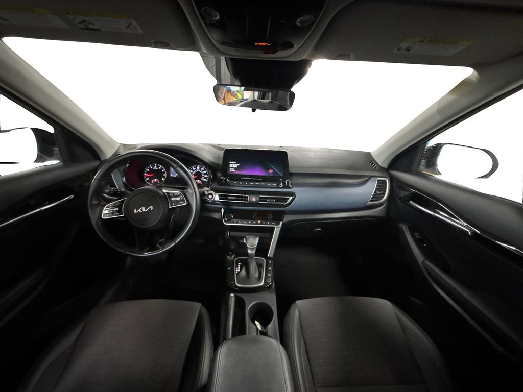 Certified 2023 Kia Seltos Nightfall Edition image 16