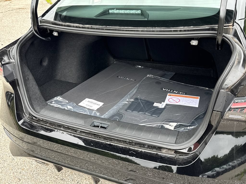 New 2026 Nissan Sentra SR w/ SR Premium Package FWD image 20