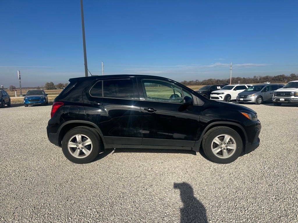 Used 2022 Chevrolet Trax LS w/ Tint and Cruise Package image 2