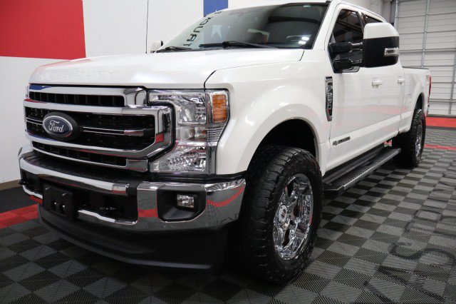 Used 2020 Ford F250 Lariat w/ Lariat Value Package AWD/4WD image 3