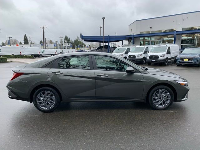 New 2026 Hyundai Elantra Blue image 6