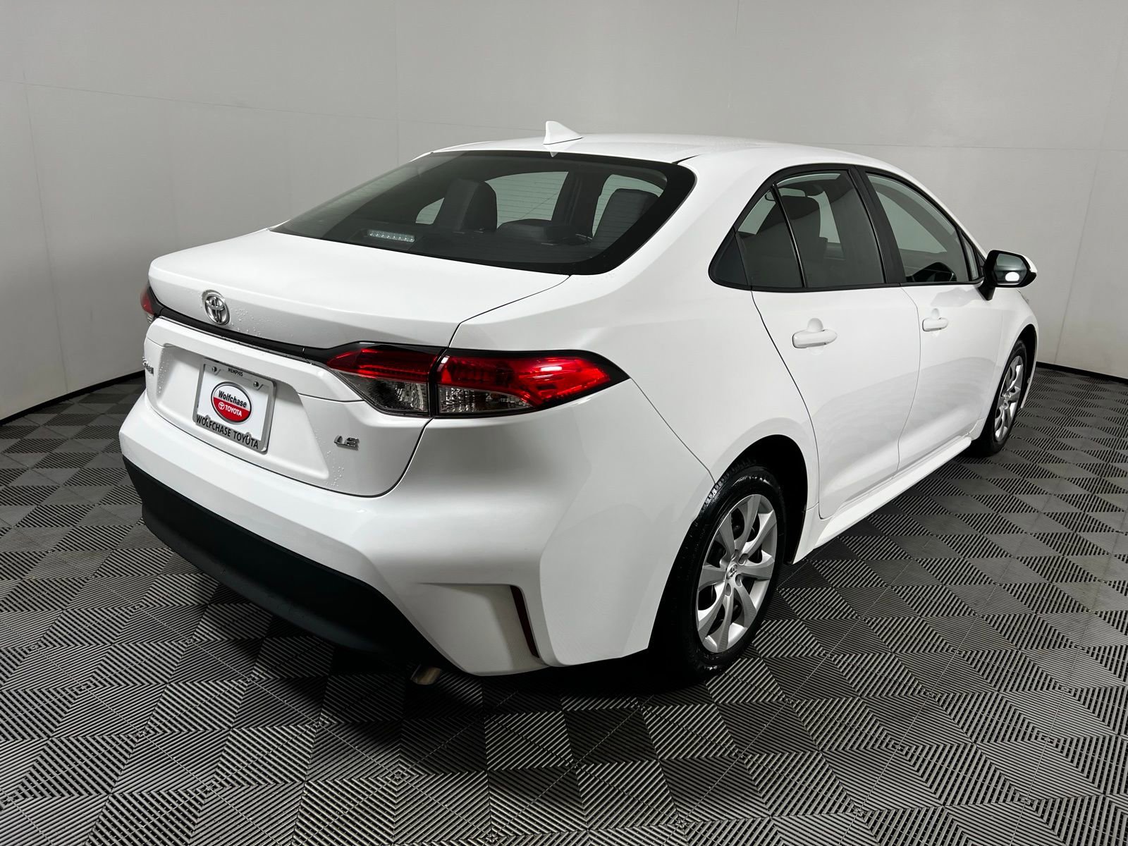 Certified 2025 Toyota Corolla LE image 5