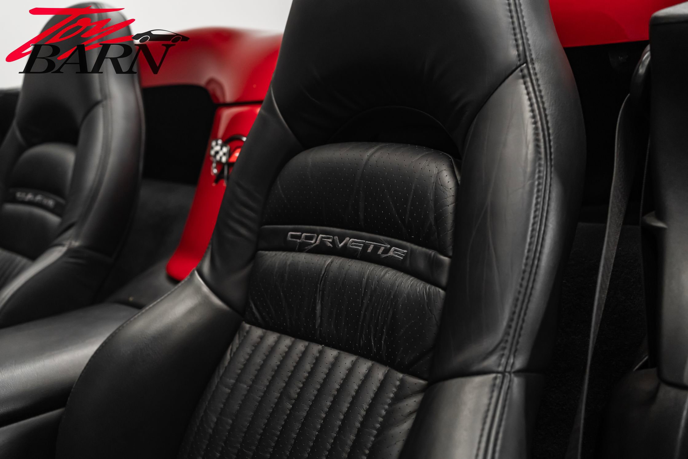 Used 2001 Chevrolet Corvette Convertible w/ Preferred Equipment Group2 image 32