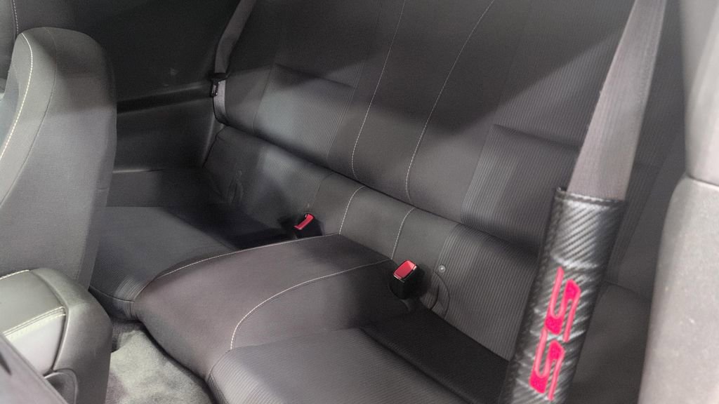 Used 2010 Chevrolet Camaro SS RWD image 15