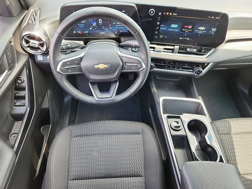 Certified 2026 Chevrolet Equinox LT AWD/4WD image 12