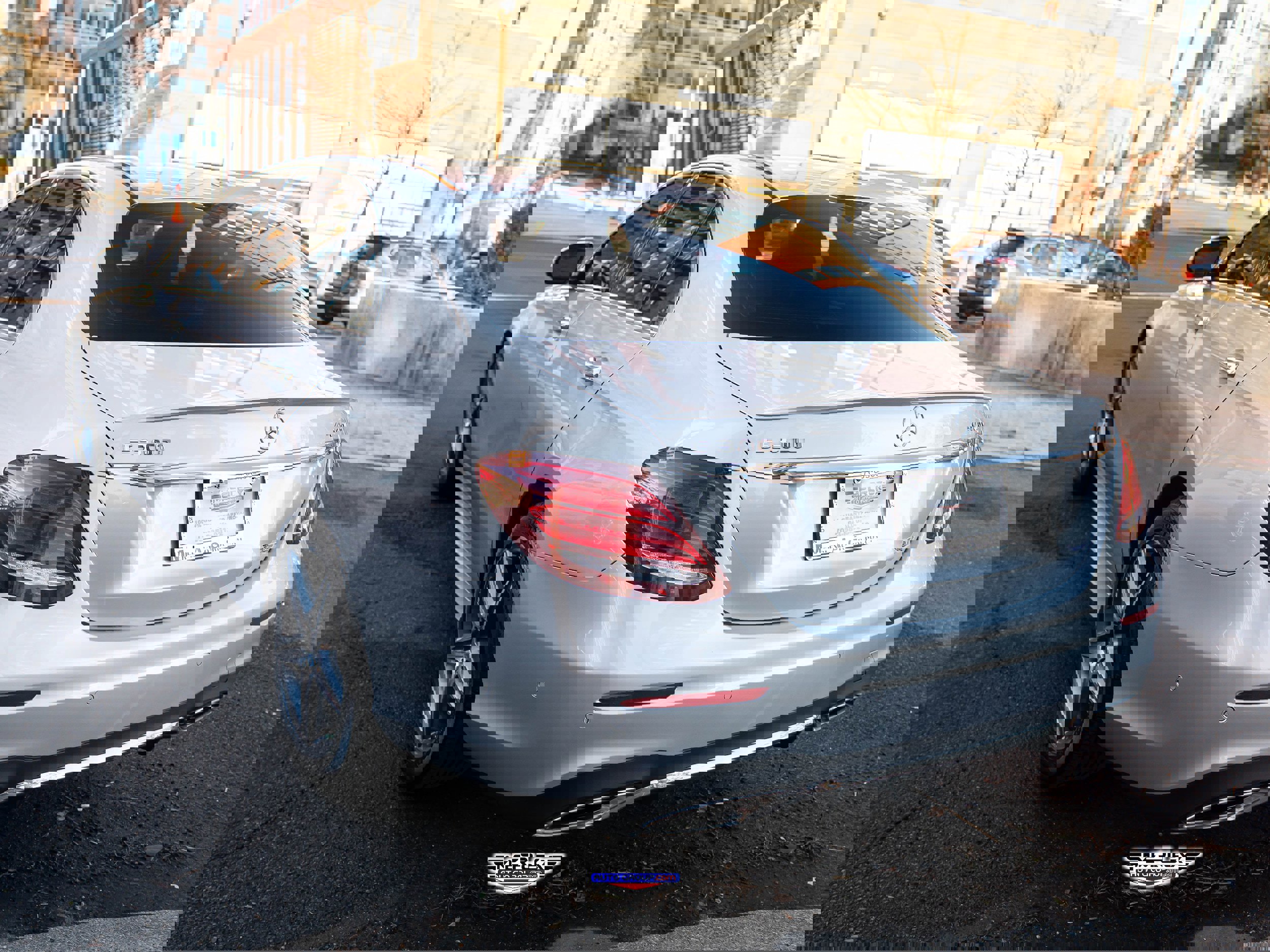 Used 2017 Mercedes-Benz E 300 4MATIC image 4