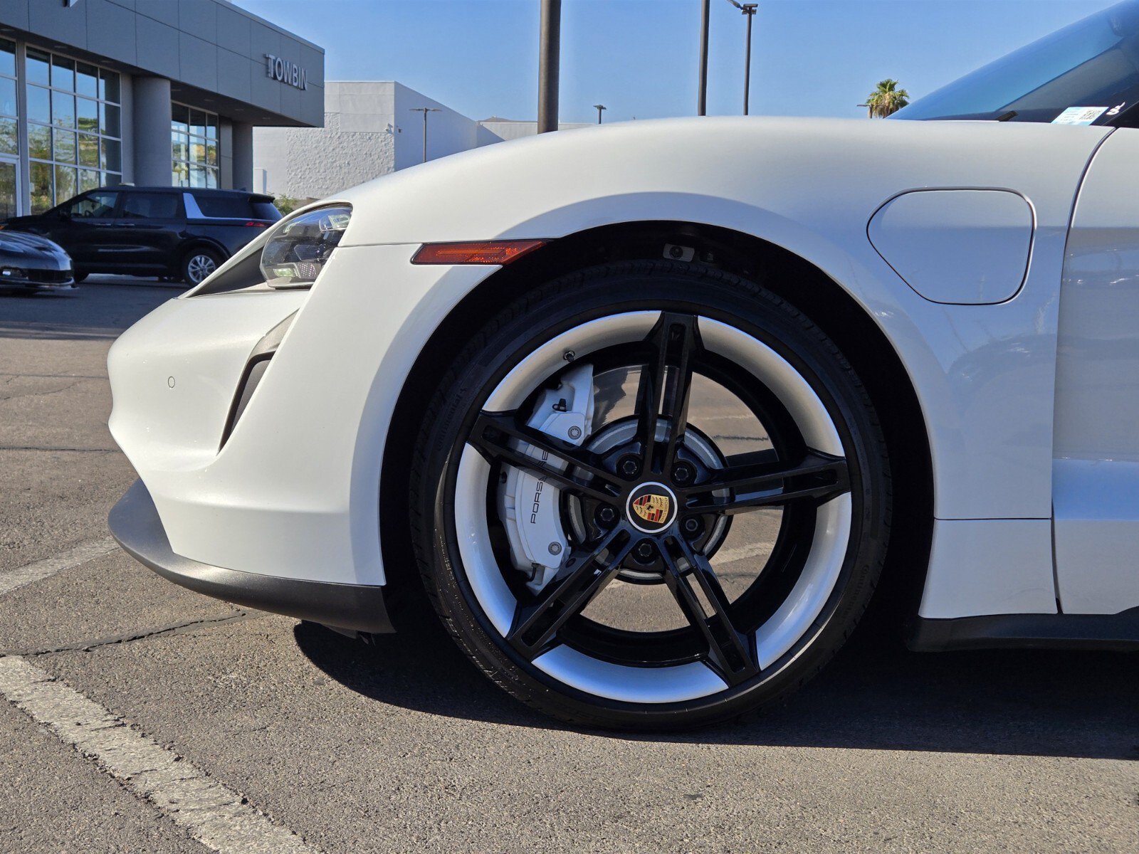 Used 2021 Porsche Taycan 4S w/ Premium Package AWD/4WD image 9