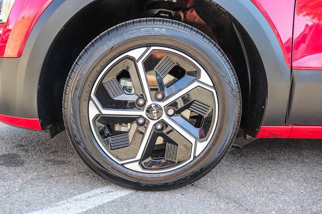 Certified 2025 Kia Niro EX FWD image 12