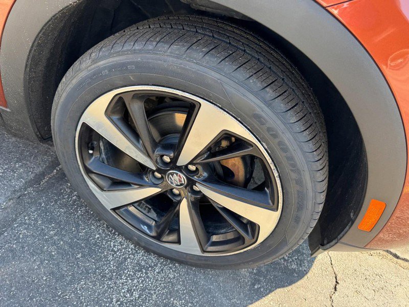 Used 2022 Buick Envision Essence w/ Technology Package I image 4