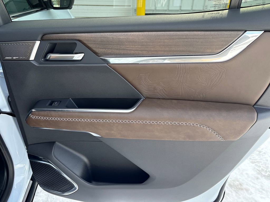 New 2026 GMC Acadia Denali Ultimate w/ LPO, Floor Liner Package image 52