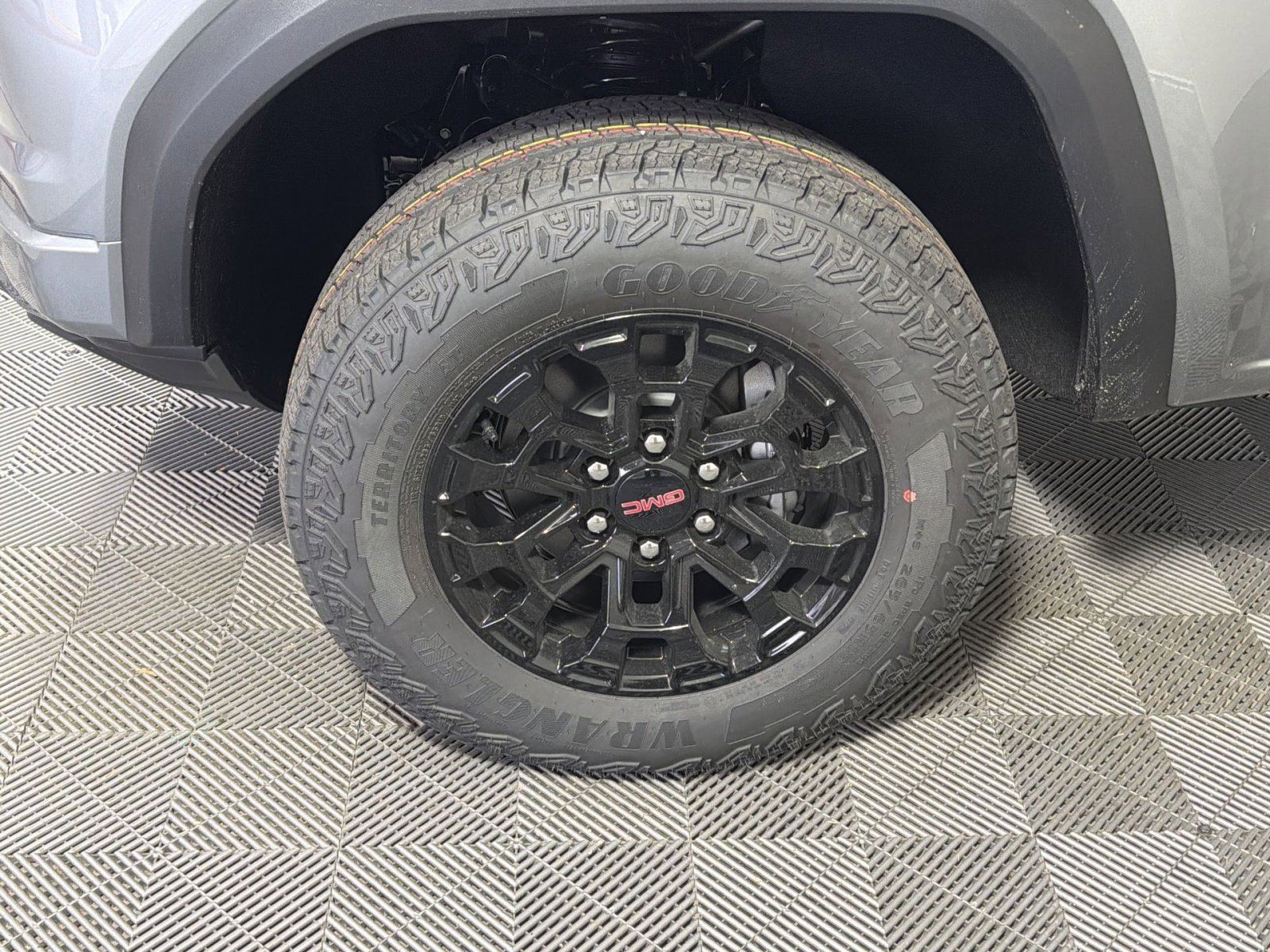 New 2026 GMC Canyon Elevation w/ Convenience Package image 12