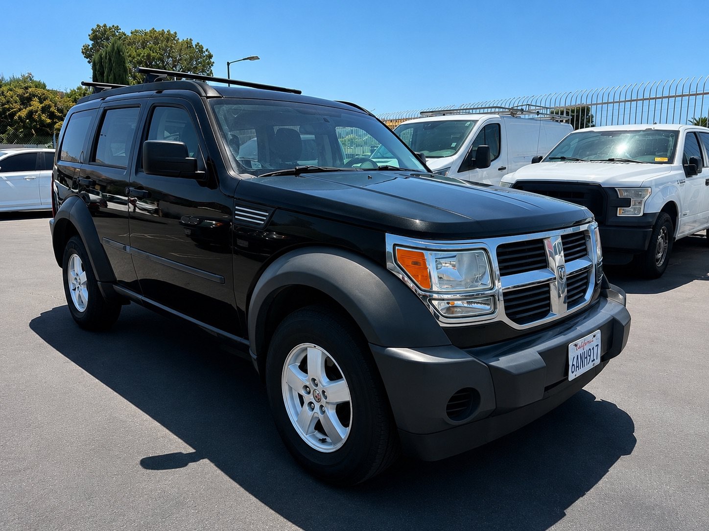Used 2008 Dodge Nitro SXT RWD image 1