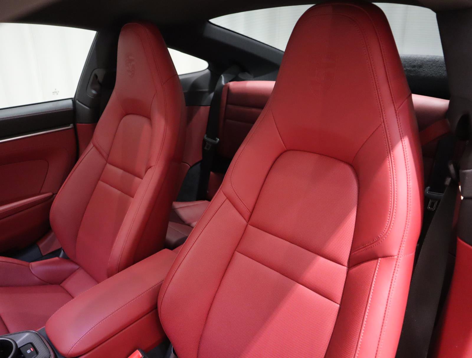 Used 2024 Porsche 911 Carrera S RWD image 18