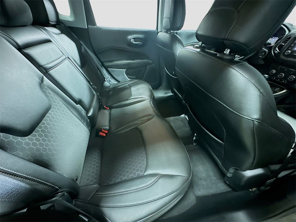 Used 2018 Jeep Compass Latitude w/ Cold Weather Group image 24