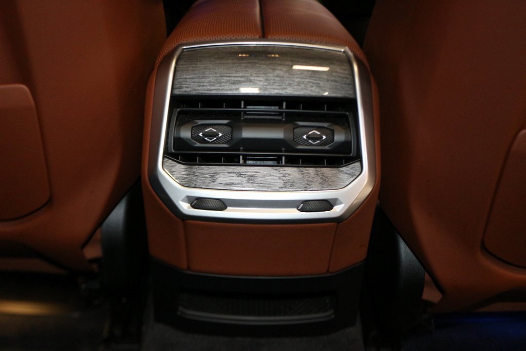 Used 2023 BMW 760i xDrive 760i xDrive image 19