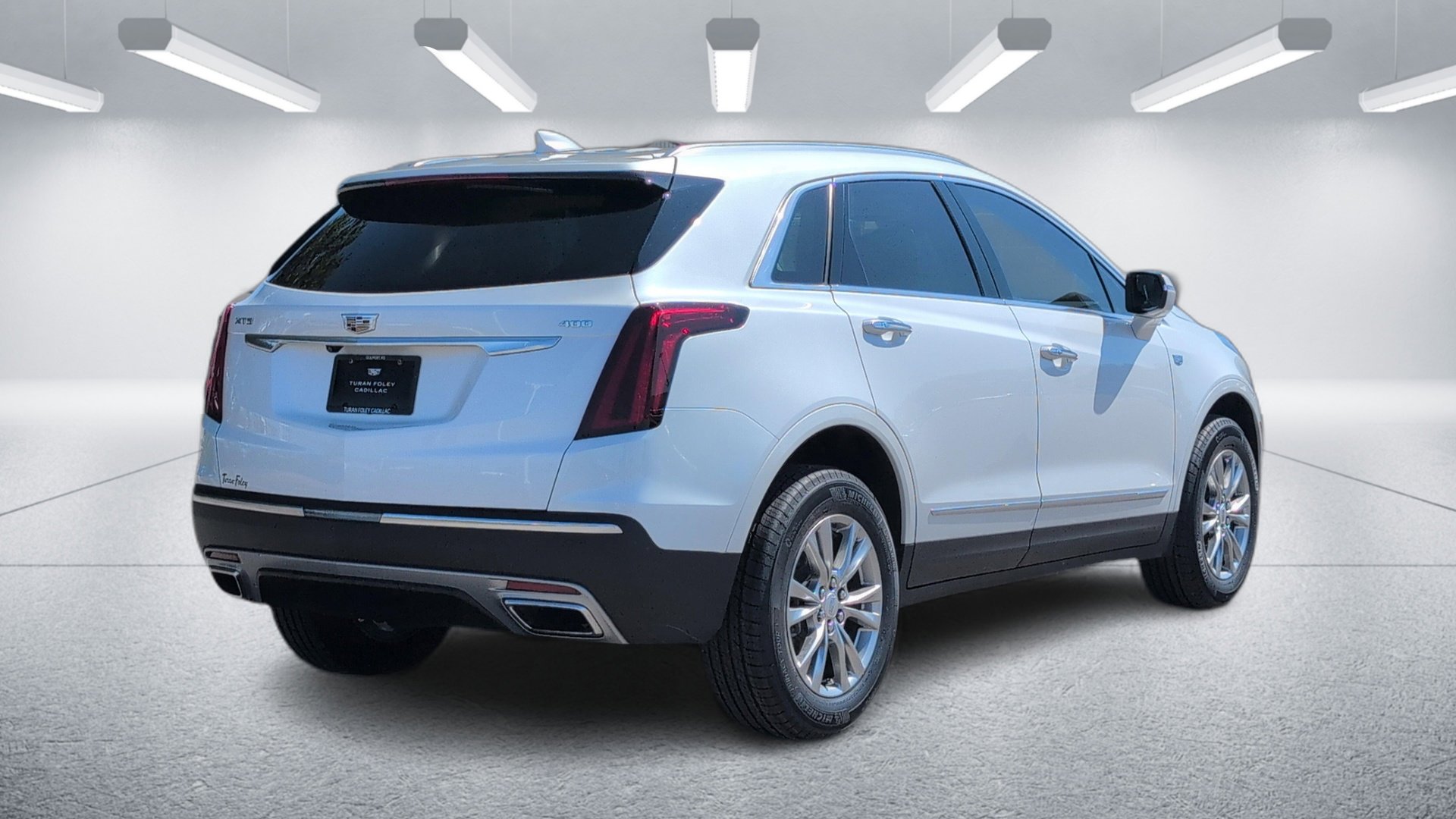 Certified 2022 Cadillac XT5 Premium Luxury FWD image 7