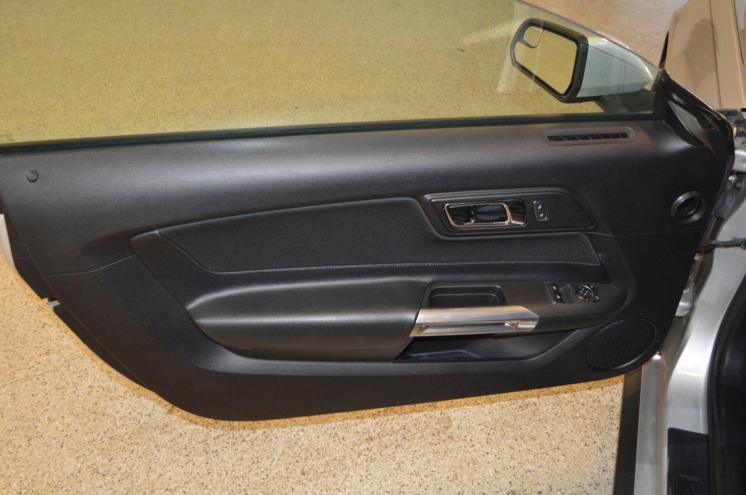 Used 2016 Ford Mustang EcoBoost image 14