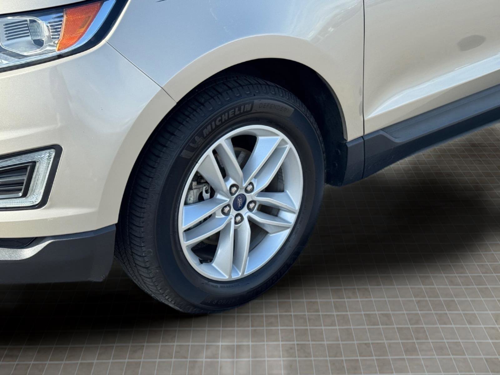 Used 2017 Ford Edge SEL w/ Equipment Group 201A image 5