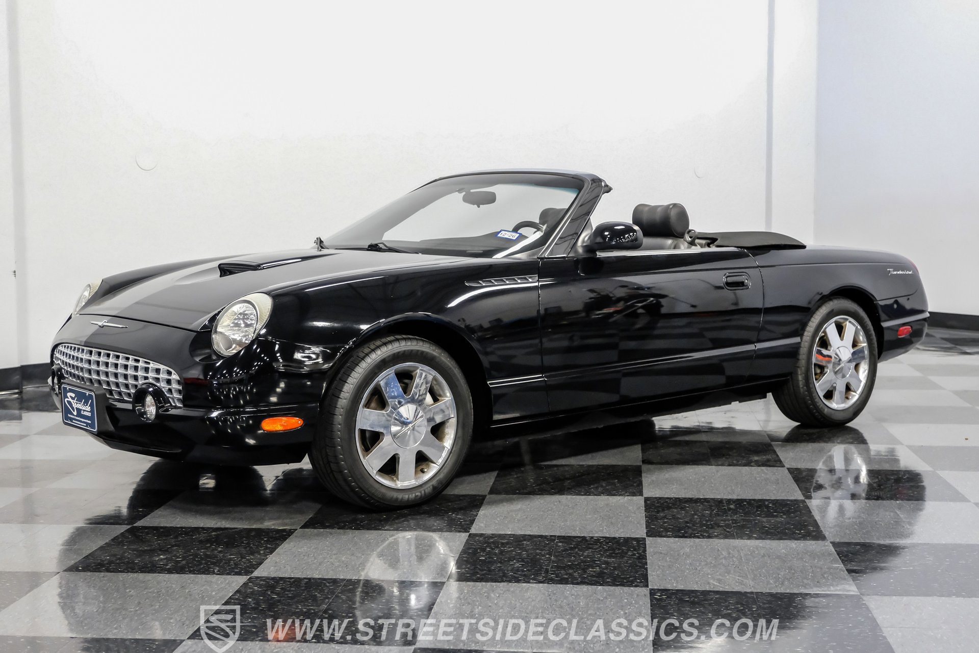 Used 2002 Ford Thunderbird image 6