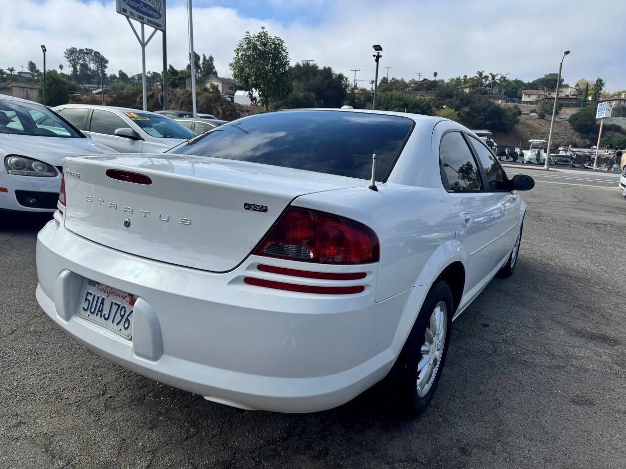 Used 2006 Dodge Stratus SXT image 6