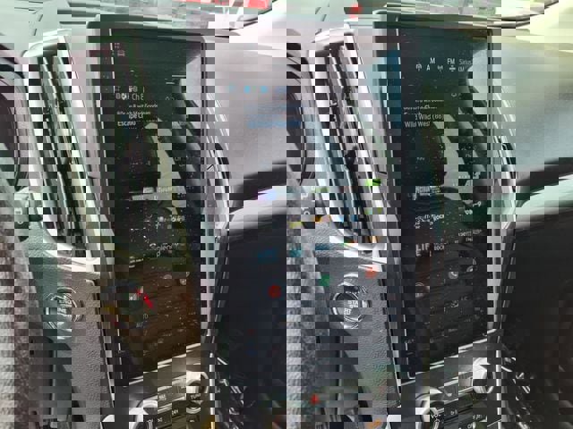 Used 2023 Ford Edge SEL image 18