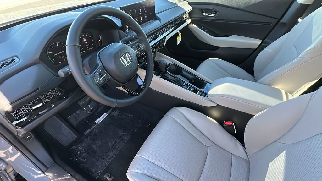 New 2025 Honda Accord EX-L image 10