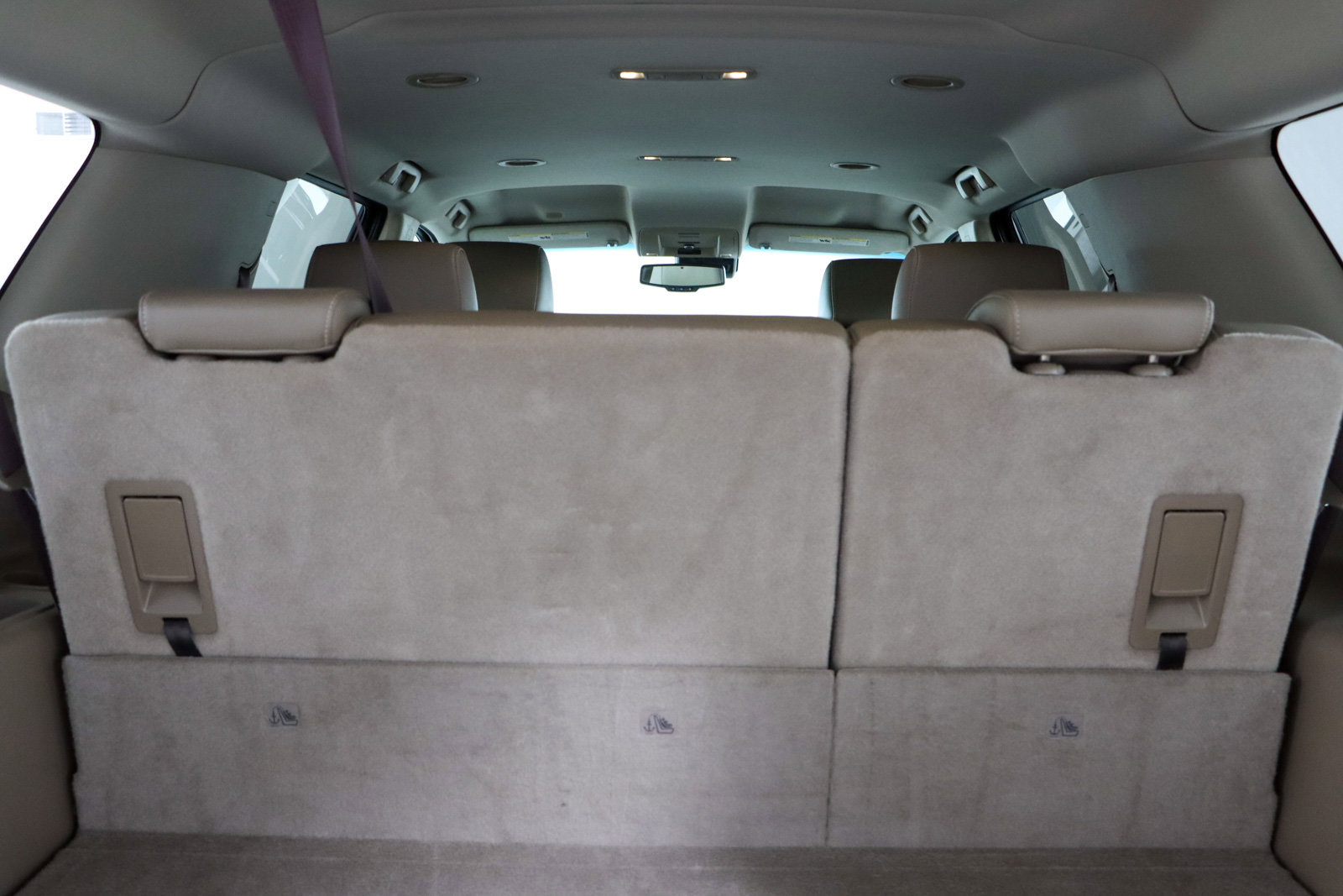 Used 2018 Chevrolet Suburban LT image 34