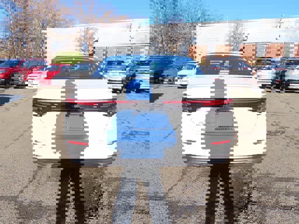 Certified 2023 Honda Accord EX image 5