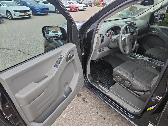 Used 2019 Nissan Frontier Desert Runner image 8