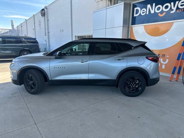 New 2026 Chevrolet Blazer LT w/ Convenience Package AWD/4WD image 8