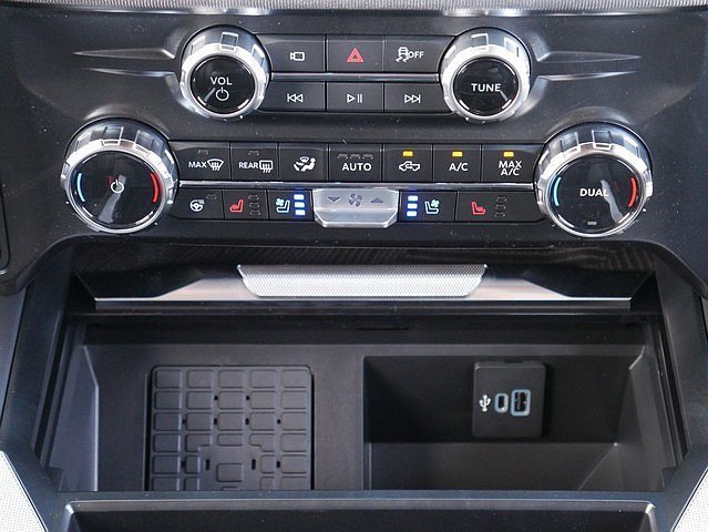 New 2025 Ford F350 Platinum image 21
