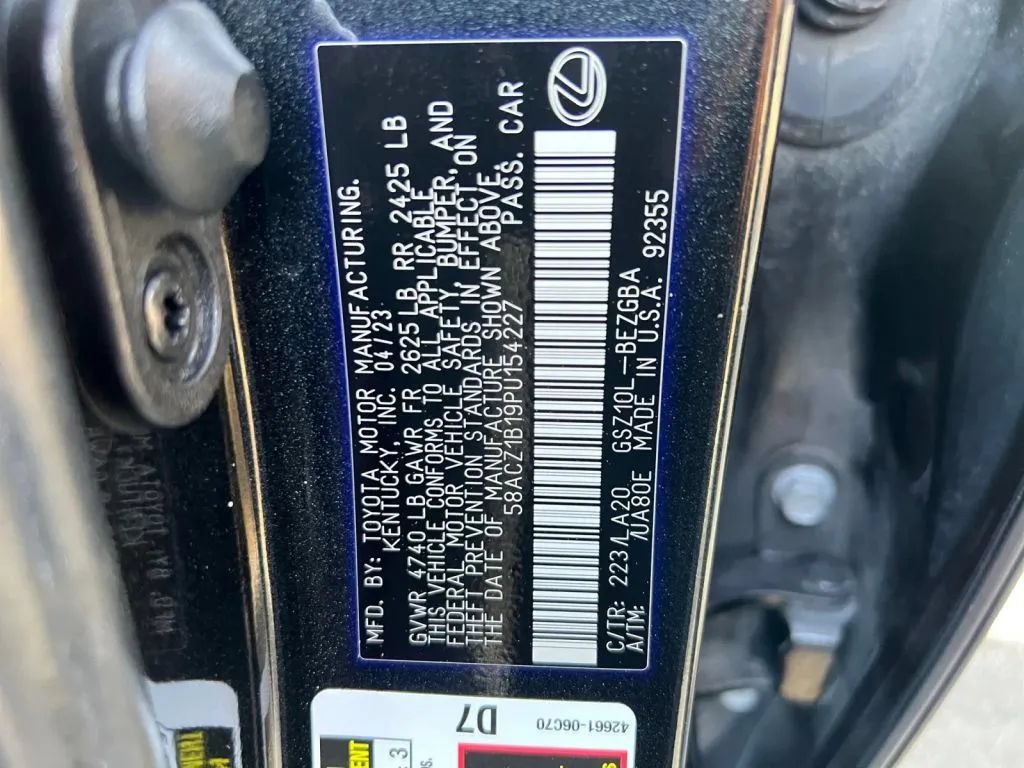 Used 2023 Lexus ES 350 w/ Accessory Package (Z1) FWD image 28